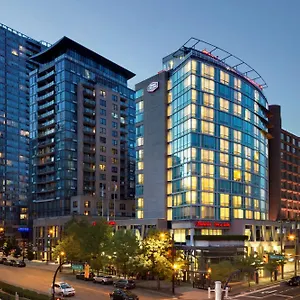 Hampton & Suites, By Hilton - Downtown Vancouver